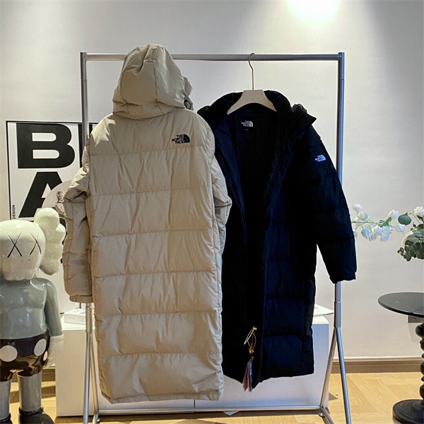 ザノースフェイス 偽物 ダウンジャケット ベージュ 防寒 高級感 上品な印象 THE NORTH FACE