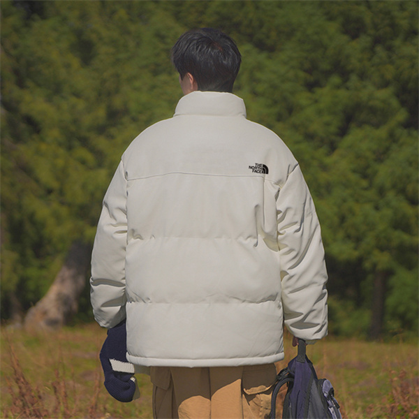 THE NORTH FACE コピー 中綿ジャケット 黒色 防寒 雰囲気 アウトドア ザノースフェイス