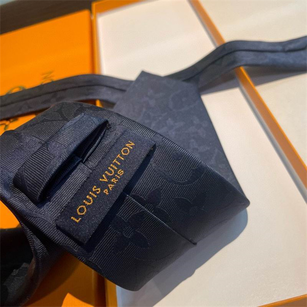 ルイヴィトン スーパーコピー ネクタイ シルバーグレー モノグラムパターン シルク LOUIS VUITTON