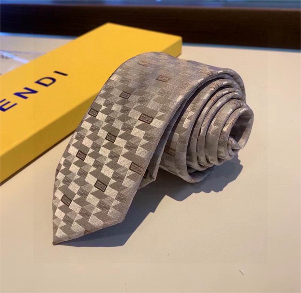 FENDI コピー ネクタイ グレー 幾何学模様 シルク素材 フェンディ