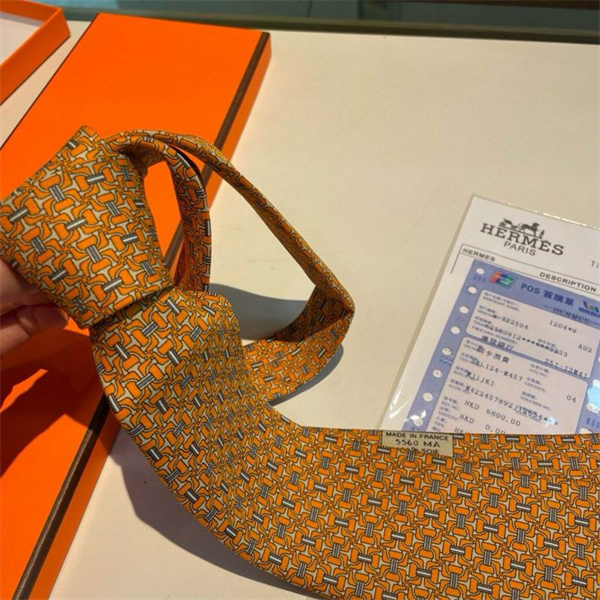HERMES スーパーコピー ネクタイ オレンジ 幾何学模様 シルク素材 エルメス