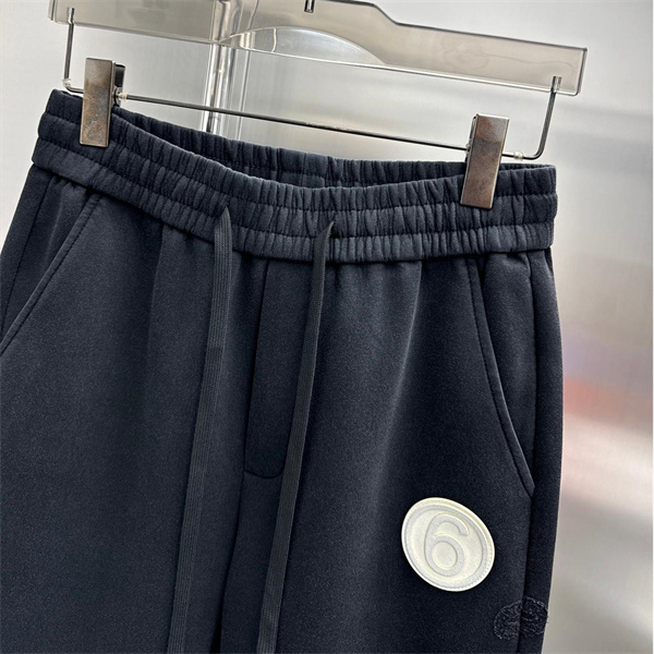 Maison Margiela スーパーコピー スウェットパンツ アイコニック ロゴ モダンデザイン リブ仕上げ メゾン マルジェラ