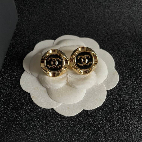 CHANEL 偽物 ピアス レッドゴールド CCロゴ ラグジュアリーデザイン シャネル
