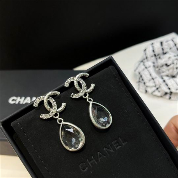 シャネル 偽物 ピアス CCロゴ クリスタル ドロップ型 ラグジュアリー CHANEL