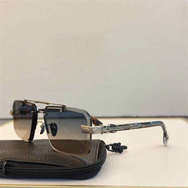 CHROME HEARTS コピー サングラス ゴールドトーン メタルフレーム ラグジュアリー クロムハーツ