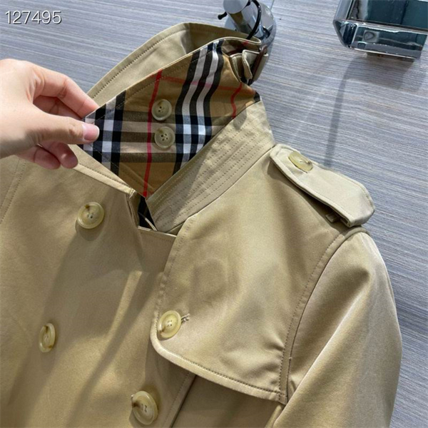 バーバリー コピー トレンチコート ベージュ ダブルブレスト エポレット 機能性と美しさ BURBERRY