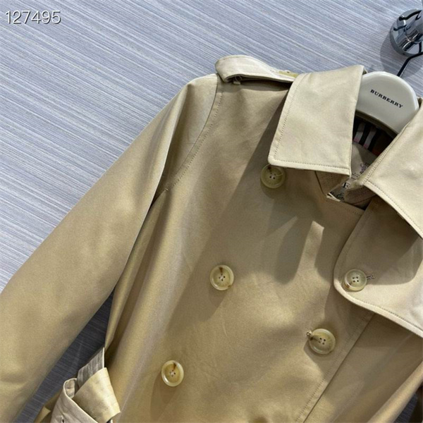 バーバリー コピー トレンチコート ベージュ ダブルブレスト エポレット 機能性と美しさ BURBERRY