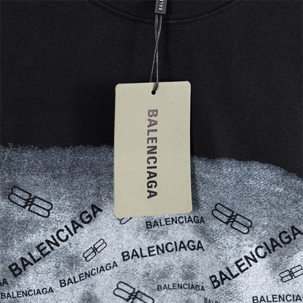 BALENCIAGA 偽物 Tシャツ グラフィック ロゴ デザイン PARIS 黒い アーティスティックな バレンシアガ