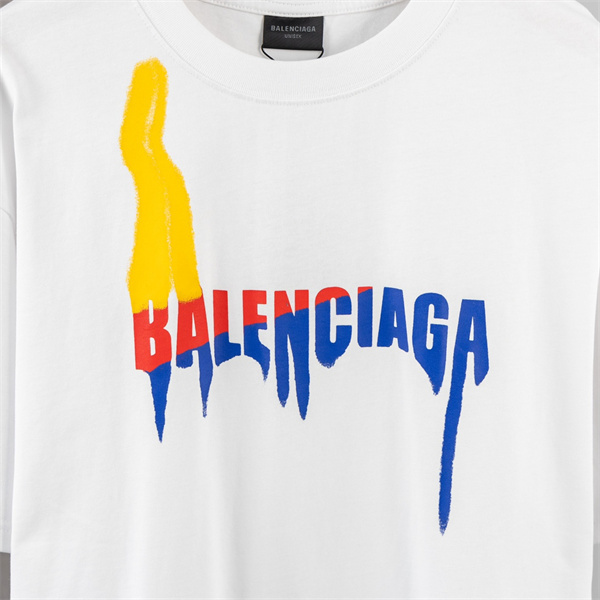 バレンシアガ 偽物 Tシャツ ロゴ インク ドリップデザイン 赤と青 印刷 シンプルな色使い BALENCIAGA