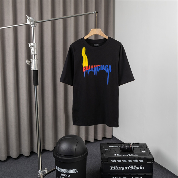 バレンシアガ 偽物 Tシャツ ロゴ インク ドリップデザイン 赤と青 印刷 シンプルな色使い BALENCIAGA