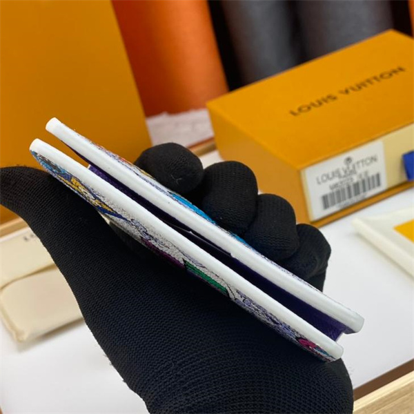 LOUIS VUITTON スーパーコピー 財布 カラフル アート グラフィック ロゴ ポップデザイン ルイヴィトン