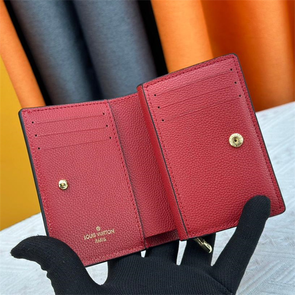 ルイヴィトン 偽物 財布 ブラックレザー LVロゴ シンプル スタイリッシュ LOUIS VUITTON
