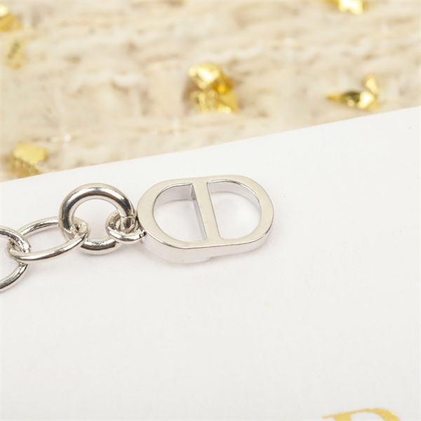 ディオール コピー ネックレス 高品質 シルバーチェーン ミニマル モダン チャーム DIOR 　