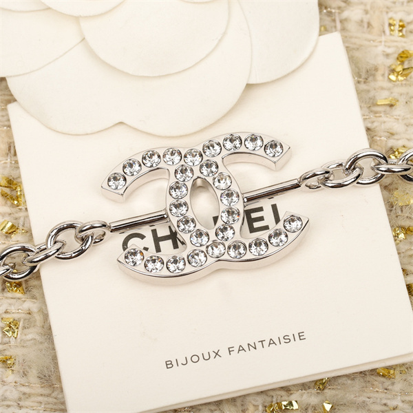 CHANEL スーパーコピー ネックレス 高品質 CCロゴ ストーン シルバーチェーン 高級感 シャネル 　