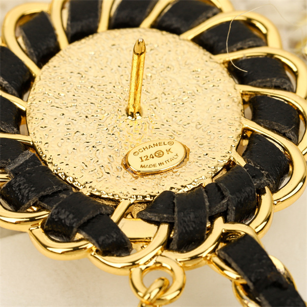 CHANEL スーパーコピー ブローチ 高品質 CCロゴ クリスタル パール ゴールドチェーン シャネル