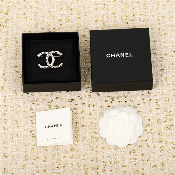 CHANEL コピー ブローチ 高品質 CCロゴ ロープテクスチャー ビジュー シャネル