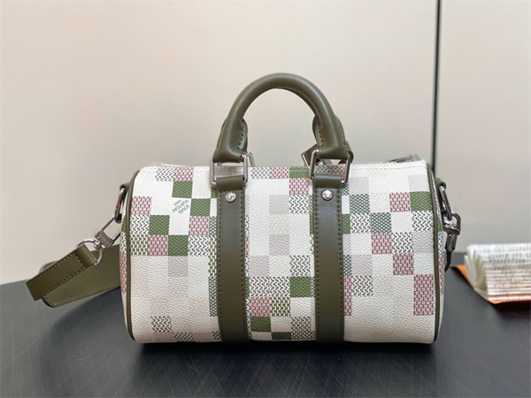 ルイヴィトン スーパーコピー ボストンバッグ ピクセルアート風 モザイクデザイン ホワイト×グリーン＆ピンクチェック