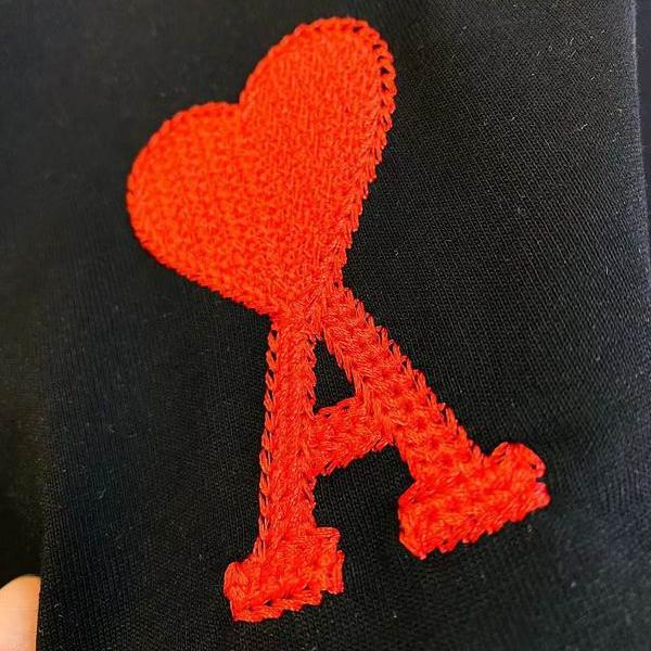 アミ パリス コピー Tシャツ AmideCoeur ハート 刺繍入り シンプル＆洗練デザイン AMI PARIS