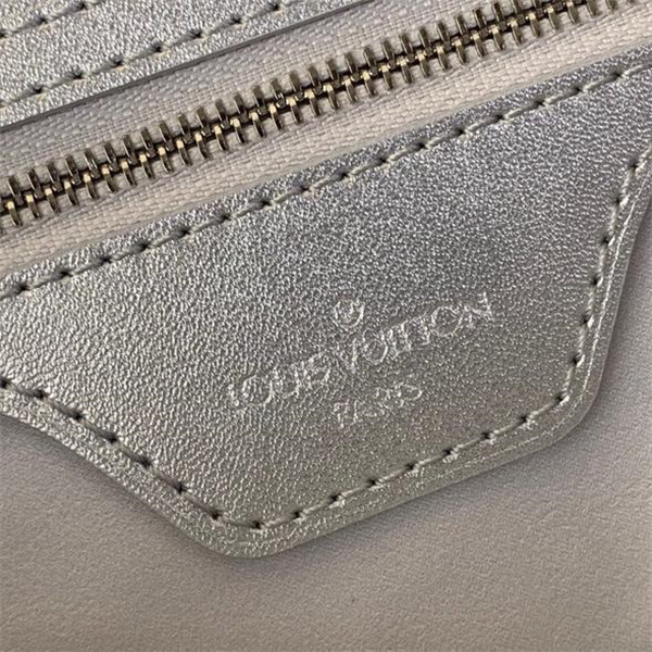 LOUISVUITTON 偽物 ボストンバッグ シルバーグラデーション モノグラム 洗練された ルイヴィトン