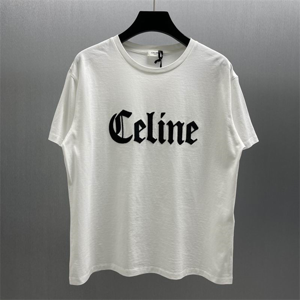 CELINE スーパーコピー Tシャツ ゴシックロゴ デザイン コットン 素材 ブラック＆ホワイト 展開 セリーヌ