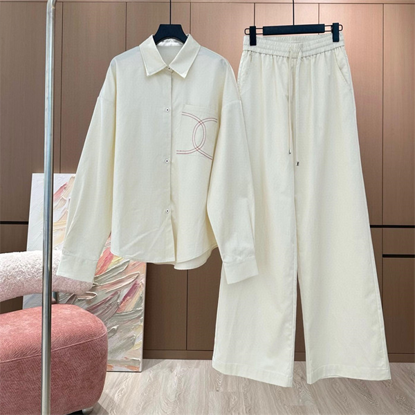 CHANEL 偽物 セットアップ エレガントな襟付きシャツ＆ワイドパンツ シャネル