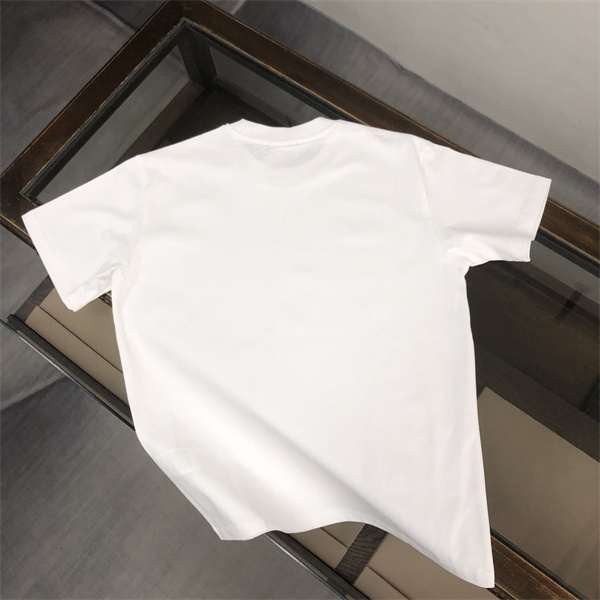 快適ストーンアイランド コピーSTONE ISLAND メンズtシャツ新作2025流行春夏トレンド人気半袖上質なアイテム