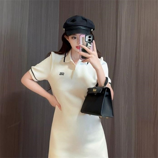 CELINE スーパーコピー ポロワンピース ホワイト ブラック トリミング ロゴ 上品カジュアル セリーヌ