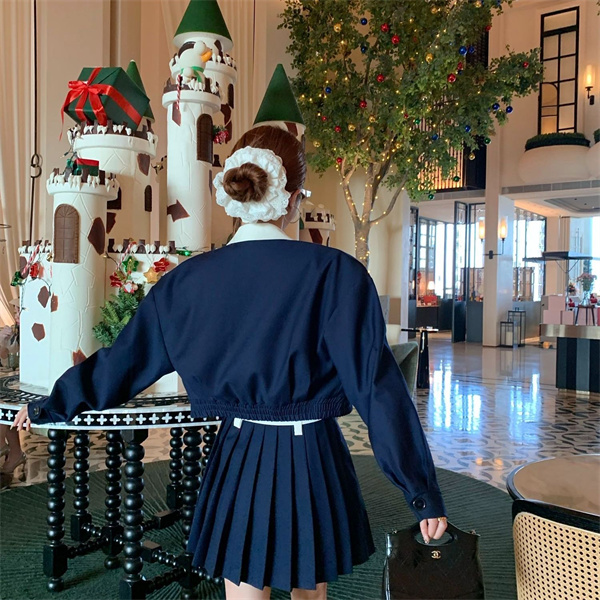 MIUMIU コピー セットアップ モダン クロップドジャケット プリーツスカート ミュウミュウ 