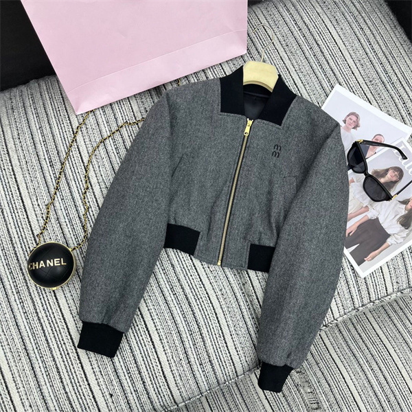 ミュウミュウ コピー セットアップ ツイードジャケット プリーツスカート ゴールドジップ MIUMIU