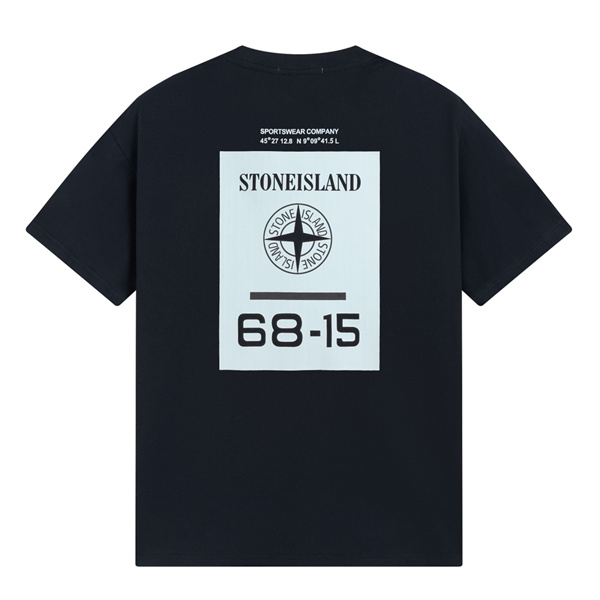 ストーンアイランド 偽物 Tシャツ 白 ボディ 大きなロゴ 胸元デザイン ストリートファッション STONE ISLAND