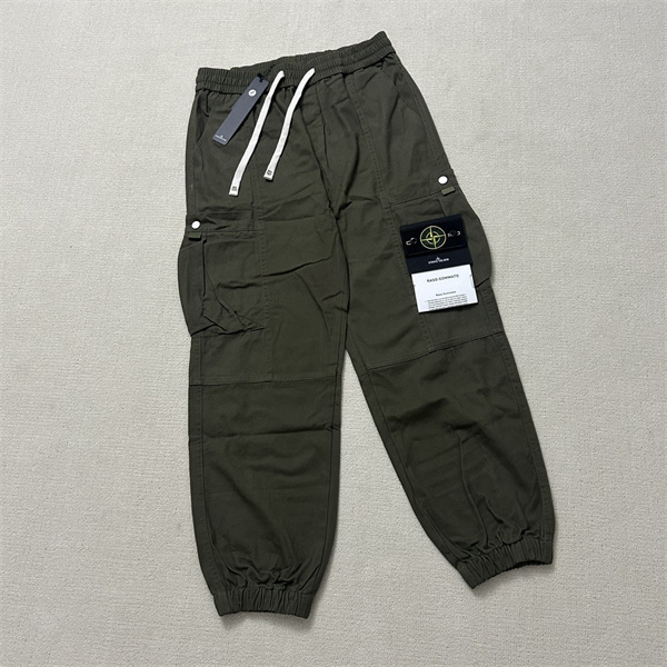 STONE ISLAND スーパーコピー スウェットパンツ オリーブ リラックスシルエット カジュアル ストリート ストーンアイランド
