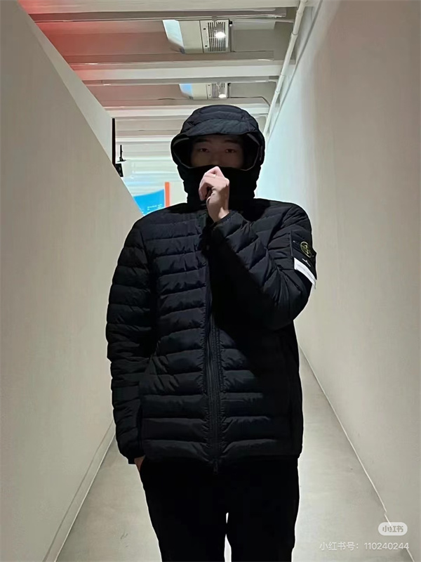 軽量設計 保温性 抜群 STONE ISLAND ストーンアイランド コピー インナーダウン ジャケット