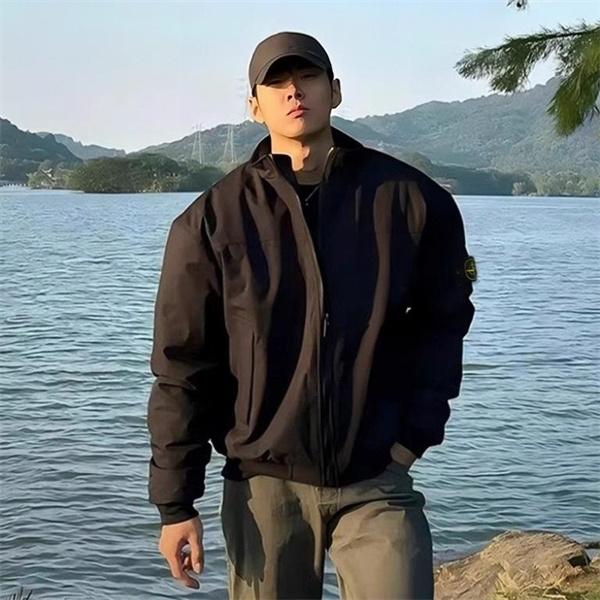 無骨シルエット 防風仕様 STONE ISLAND ストーンアイランド コピー アクティブ ジャケット ブラック