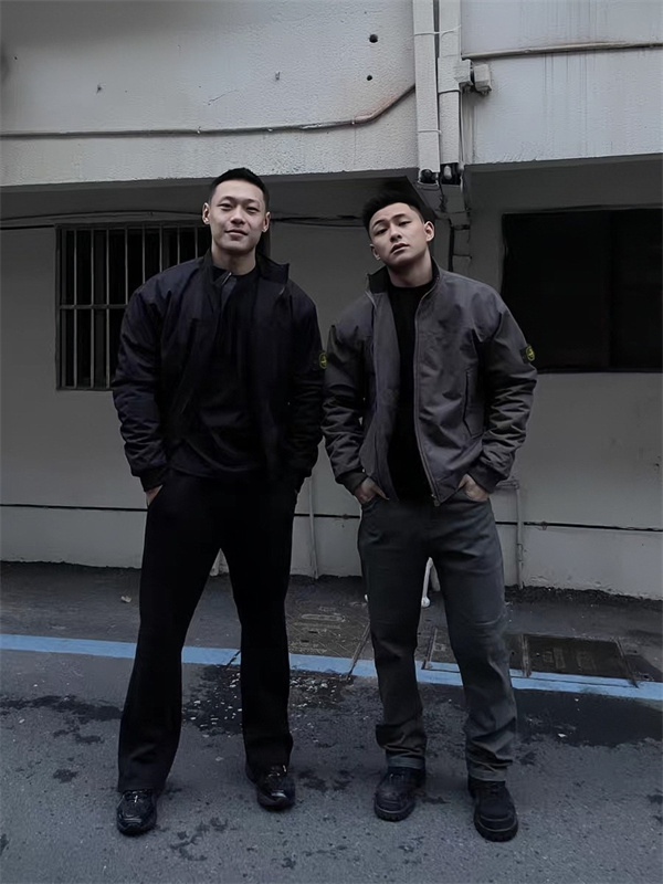 無骨シルエット 防風仕様 STONE ISLAND ストーンアイランド コピー アクティブ ジャケット ブラック