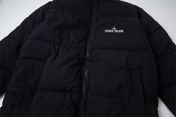 温か素材 高密度 STONE ISLAND ストーンアイランド コピー 中綿 ダウン ジャケット 人気モデル