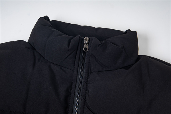 温か素材 高密度 STONE ISLAND ストーンアイランド コピー 中綿 ダウン ジャケット 人気モデル