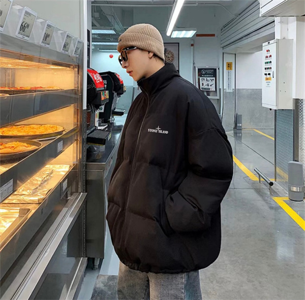 温か素材 高密度 STONE ISLAND ストーンアイランド コピー 中綿 ダウン ジャケット 人気モデル