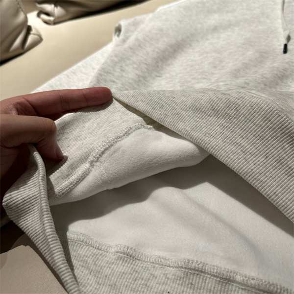 STONE ISLAND ストーンアイランド コピー 着心地最高 肌触り良好 フーディー 2026新作定番