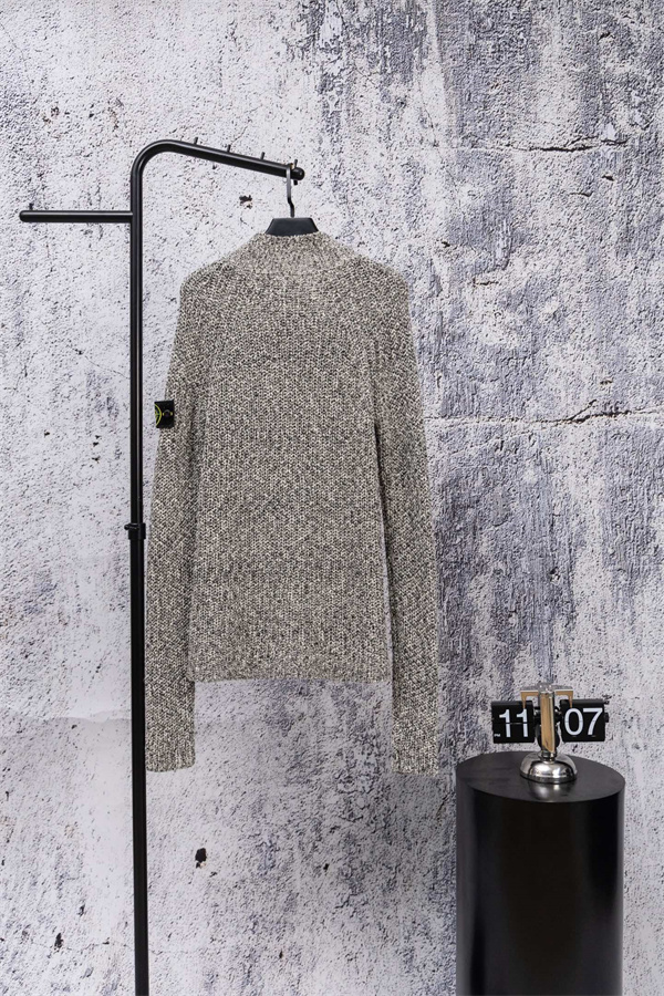 上質編み 本格派 ニット ジップアップ 定番デザイン STONE ISLAND ストーンアイランド コピー