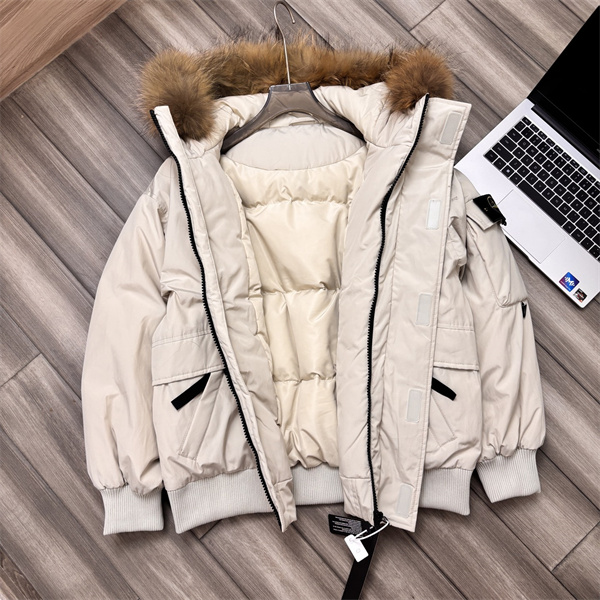 保温性抜群 防寒仕様 STONE ISLAND ストーンアイランド コピー ファー フード ジャケット 数量限定