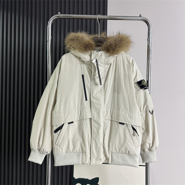 保温性抜群 防寒仕様 STONE ISLAND ストーンアイランド コピー ファー フード ジャケット 数量限定