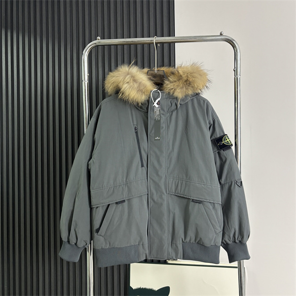 保温性抜群 防寒仕様 STONE ISLAND ストーンアイランド コピー ファー フード ジャケット 数量限定