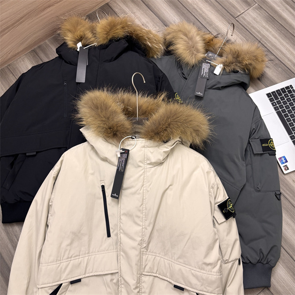 保温性抜群 防寒仕様 STONE ISLAND ストーンアイランド コピー ファー フード ジャケット 数量限定
