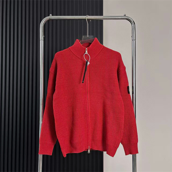 STONE ISLAND ストーンアイランド コピー 2026新作 存在感カラー しっかり編地 ハーフジップ ニット