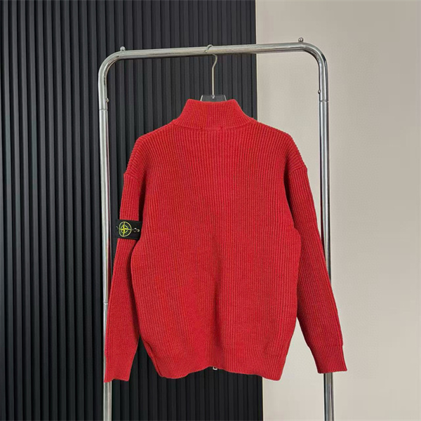 STONE ISLAND ストーンアイランド コピー 2026新作 存在感カラー しっかり編地 ハーフジップ ニット