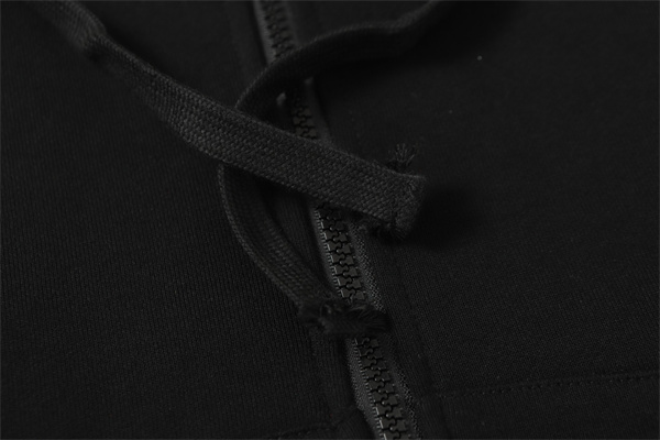 快適着用 実用性重視 STONE ISLAND ストーンアイランド コピー ジップ フーディー 定番モデル