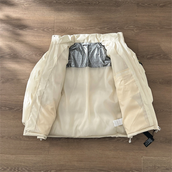 高保温設計 防寒対応 ダウン ジャケット 冬季定番 STONE ISLAND ストーンアイランド コピー