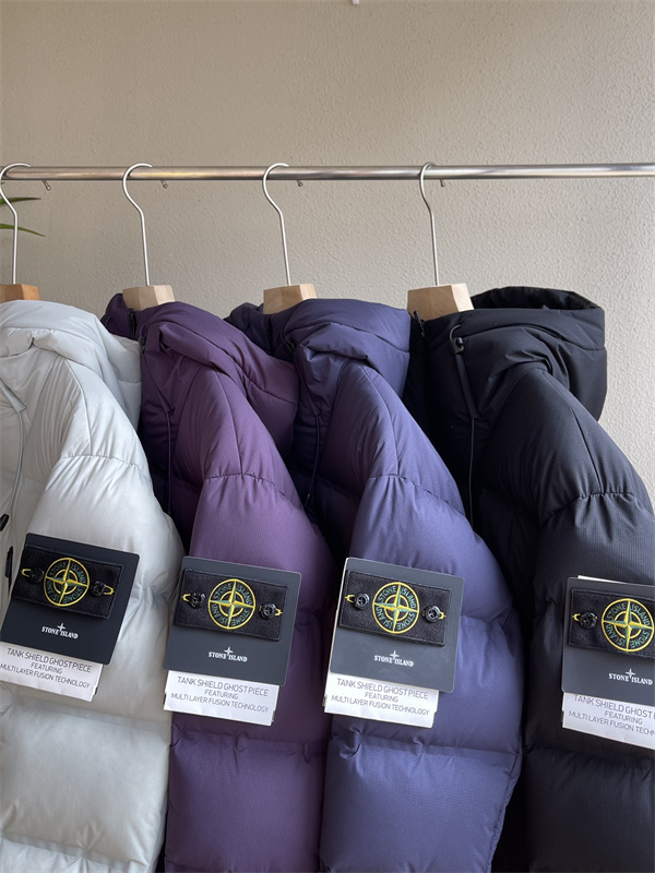  温力重視 軽量 防寒 ダウンジャケット 冬季対応モデル STONE ISLAND ストーンアイランド コピー