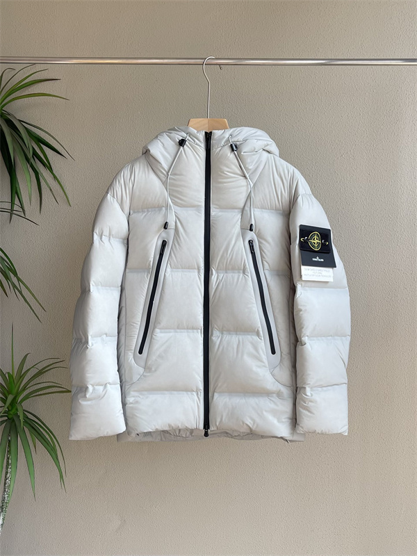  温力重視 軽量 防寒 ダウンジャケット 冬季対応モデル STONE ISLAND ストーンアイランド コピー