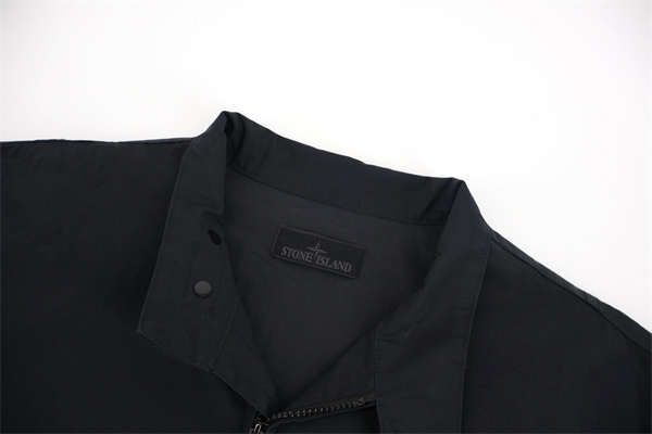 実用性 防風仕様 動きやすさ STONE ISLAND ストーンアイランド コピー ダウンジャケット 注目
